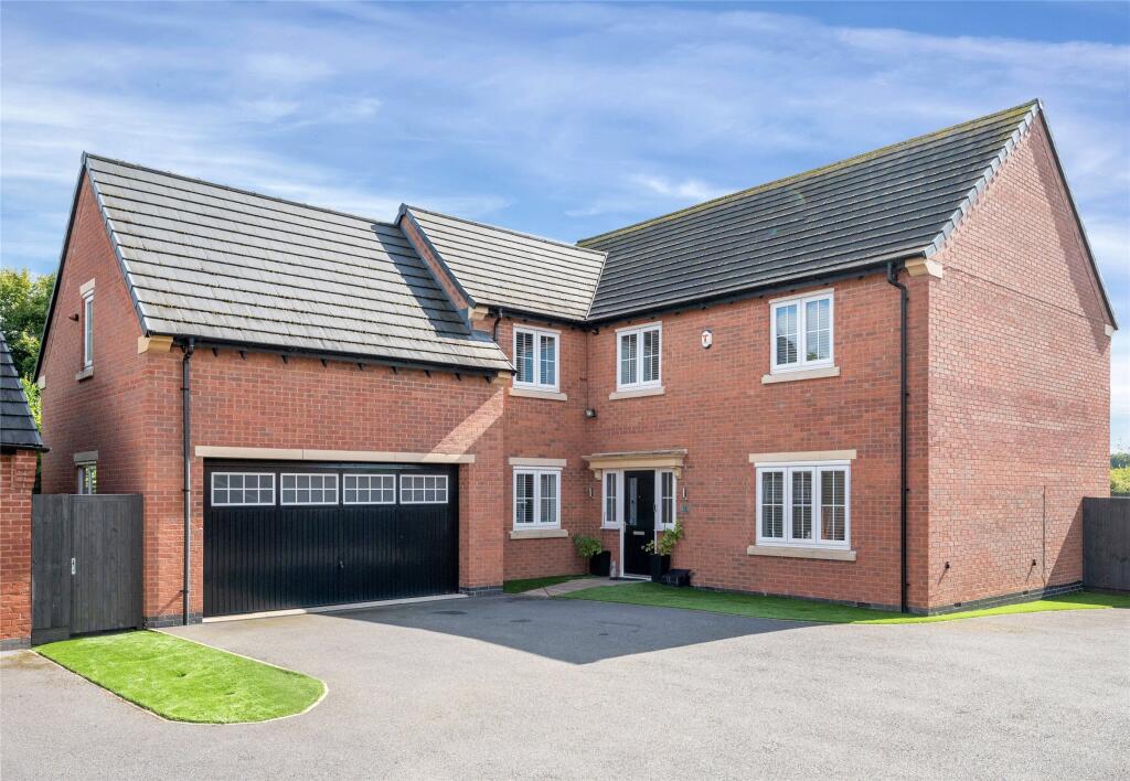 5-bed detached on Eatough Close, Syston, Leicester, £595,000