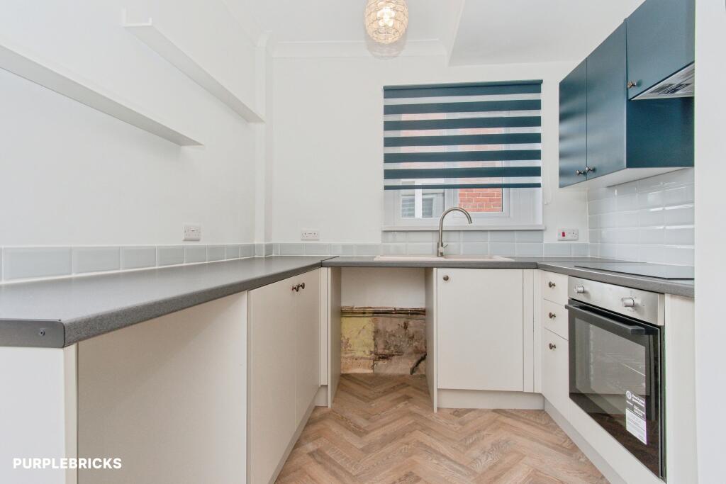 House in Wakefield, West Yorkshire - View 4