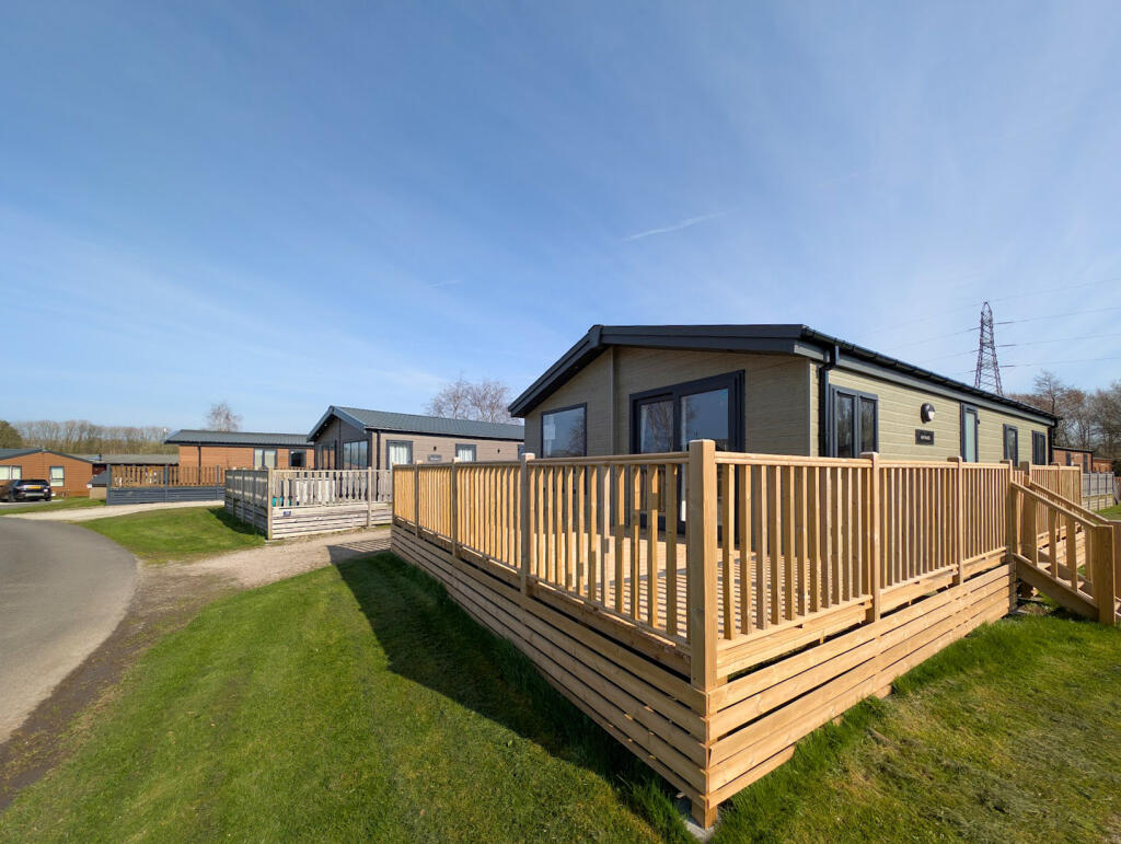 Main image of property: Borwick Ln, Warton, Carnforth LA6 1BH