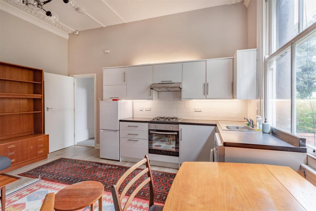 House in Brighton - View 5