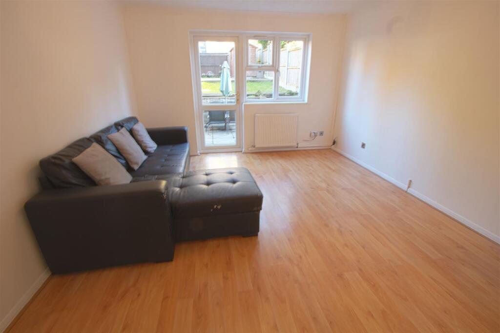 Dorchester Road, Billericay photo 4