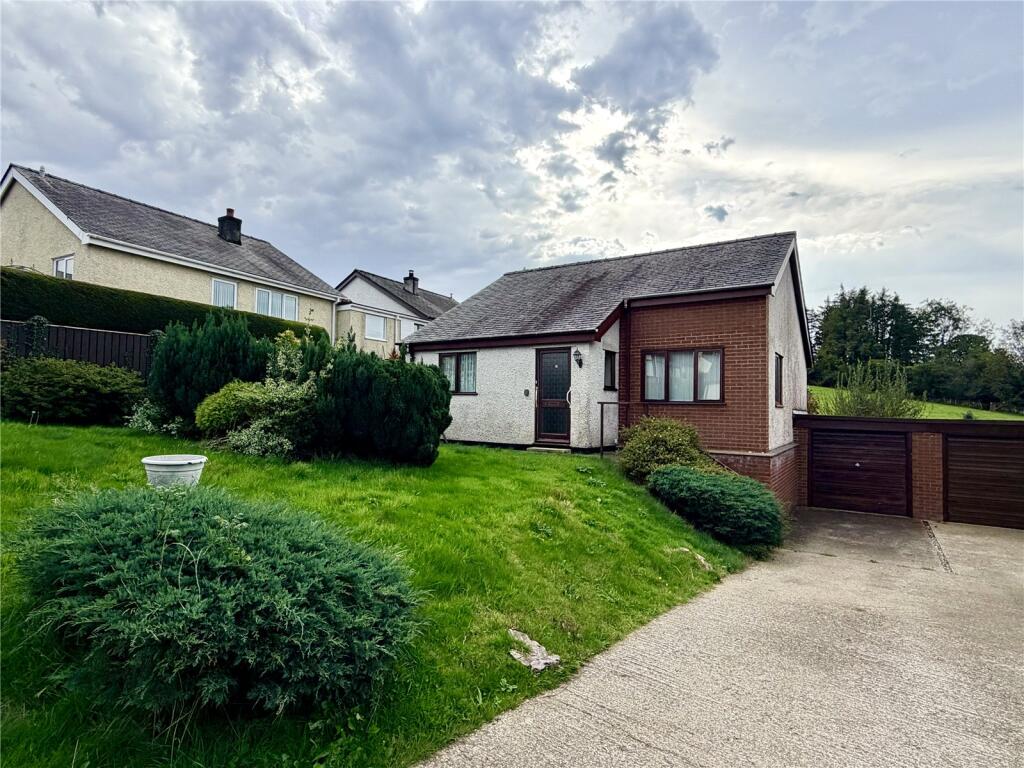 House in Llandudno, Llanddeiniolen