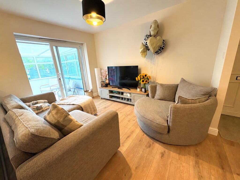 Apartment in Tonbridge - View 2