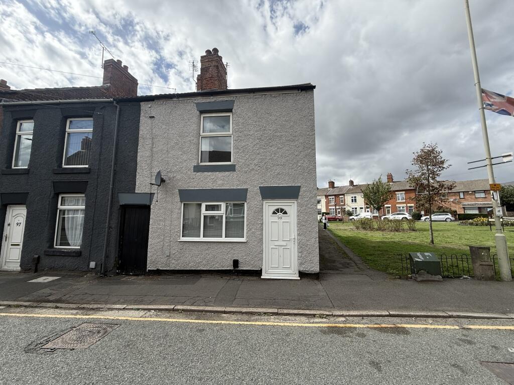 2-bed terraced on Central Rd, Hugglescote, Coalville, Leicestershire. LE67 2FJ, £150,000