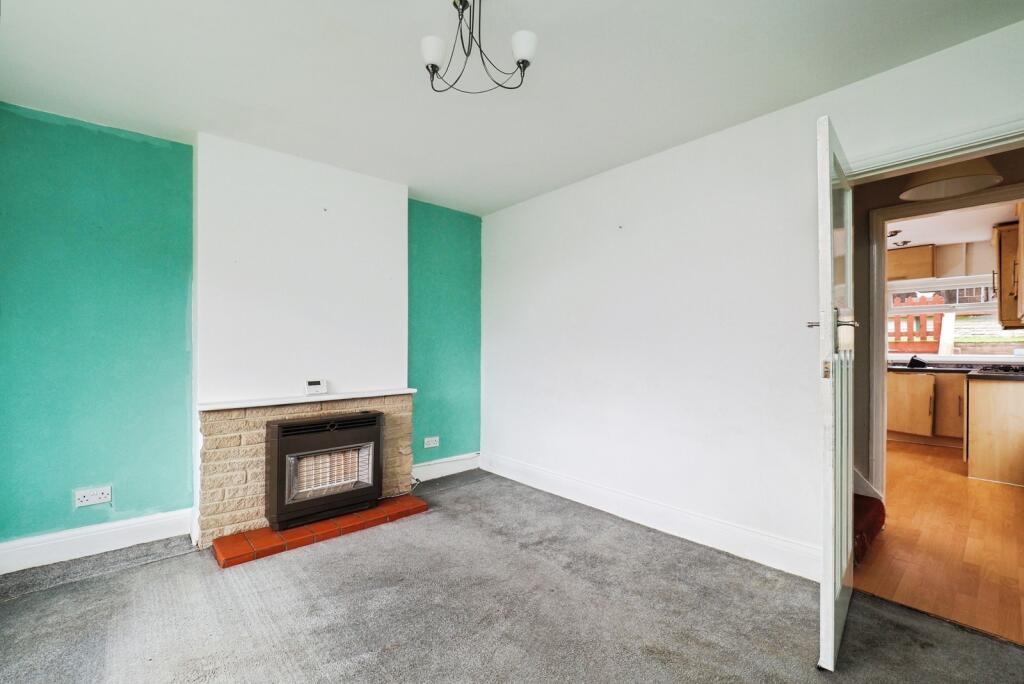 House in Nottingham, Chilwell - More