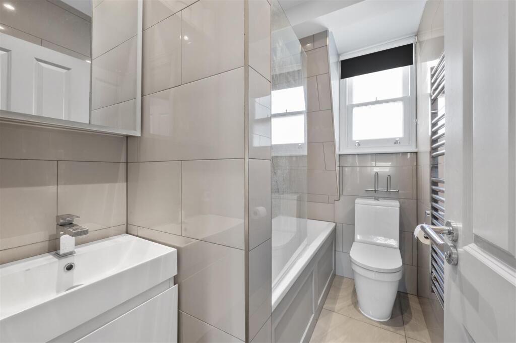 Apartment in London - View 3