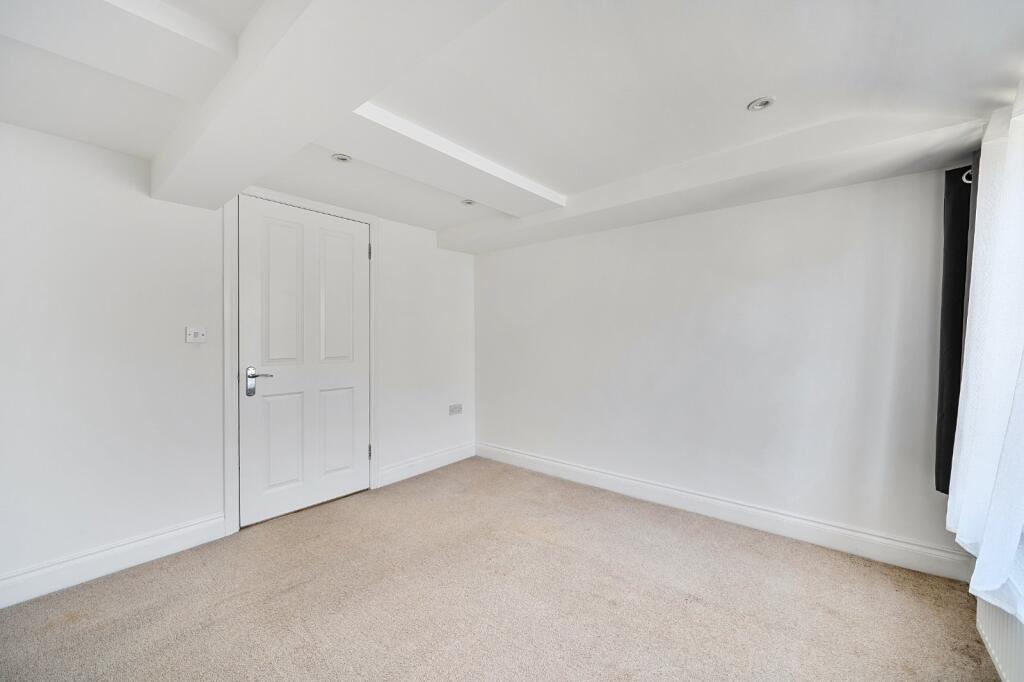 Apartment in Rochester - More