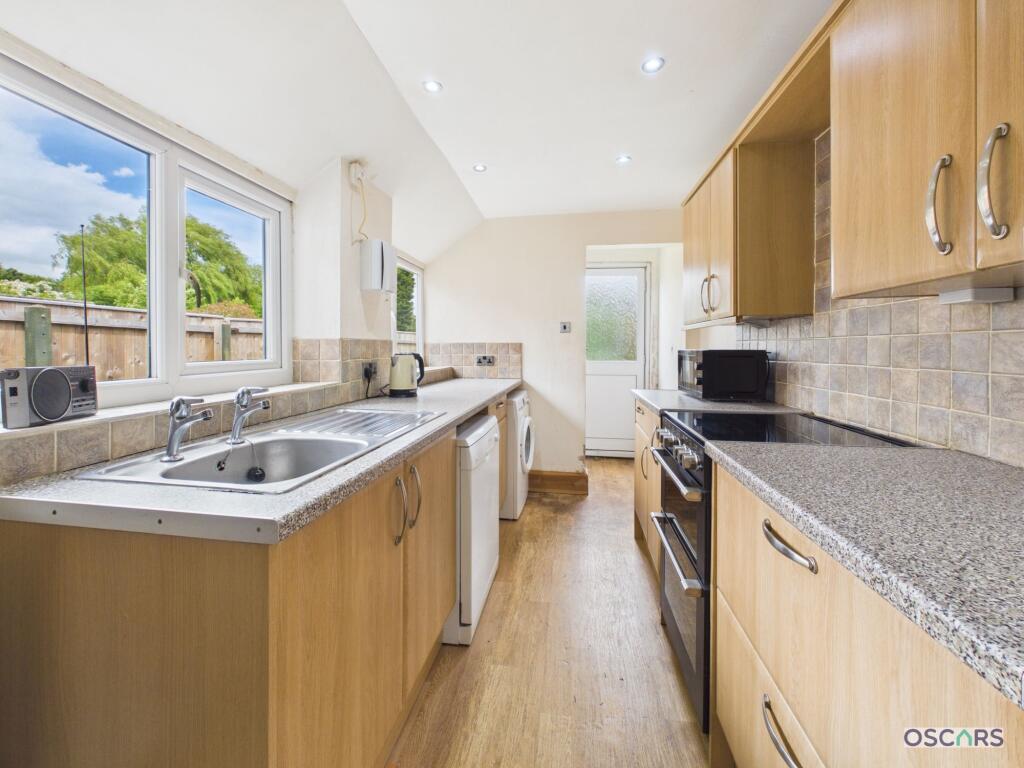 House in Hull - View 5