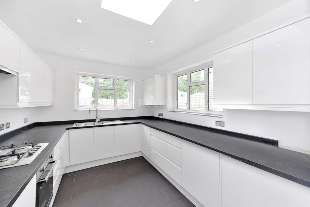 House in London, Perivale - View 5