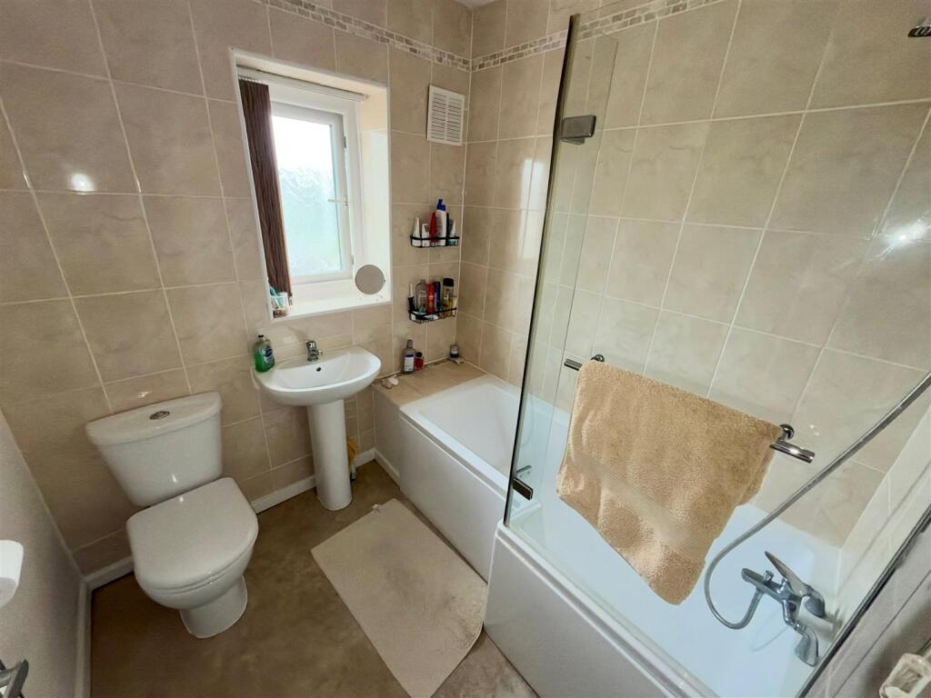 Apartment in Blackburn - View 5