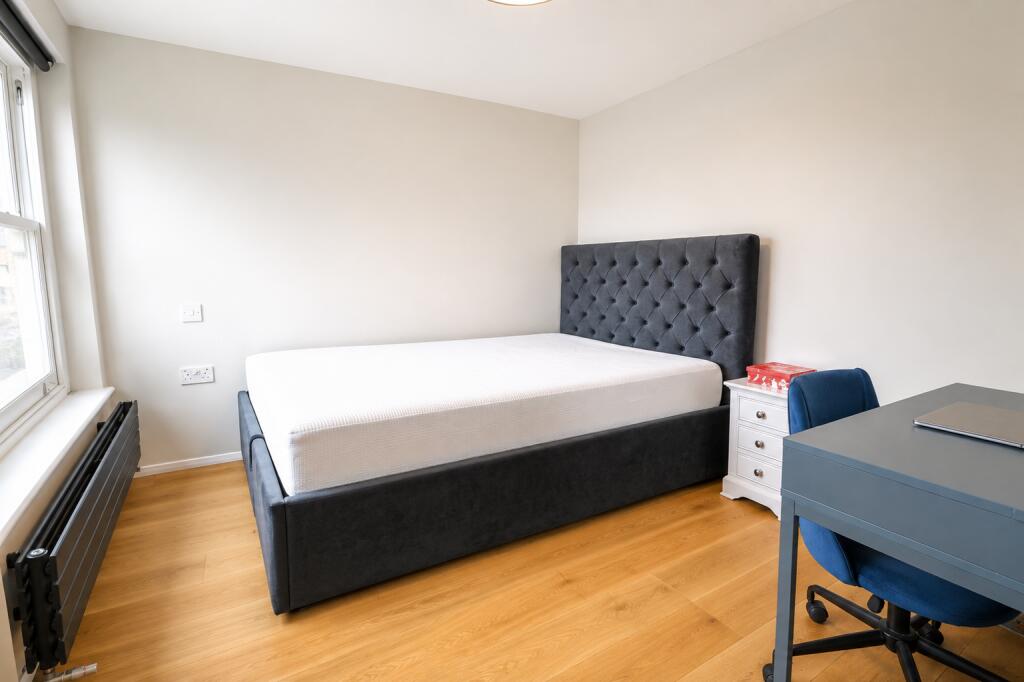 Apartment in London - View 5