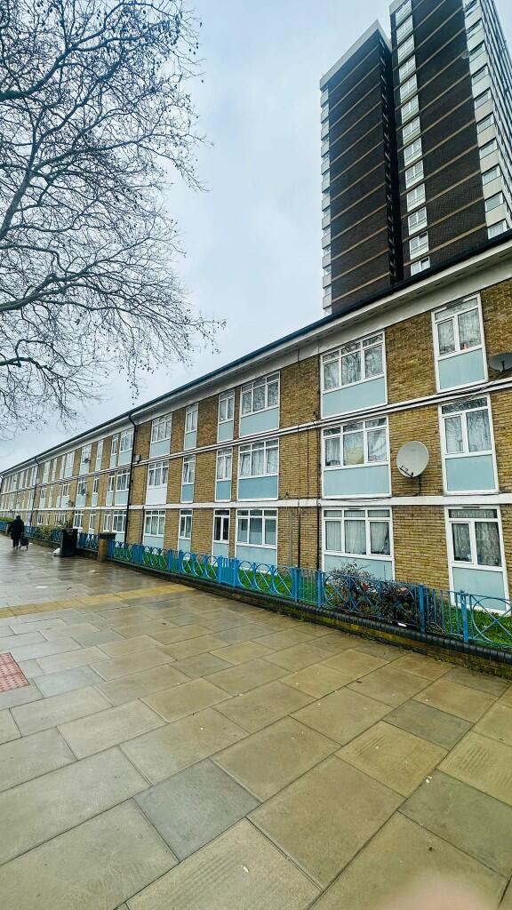Main image of property: Wolffe Gardens, London, E15