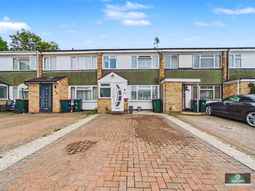 Main image of property: Dunsfold Close, Gossops Green