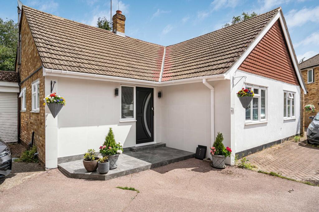 Main image of property: Inglehurst, New Haw, Addlestone, Surrey, KT15