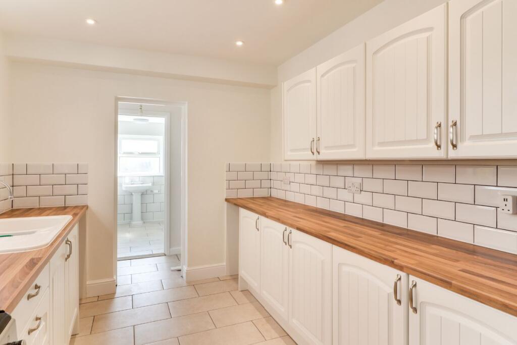 House in Ipswich - View 4