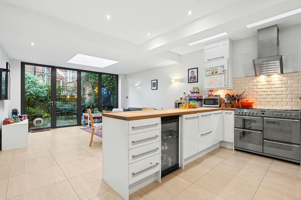 Hillfield Road, West Hampstead, NW6 photo 4