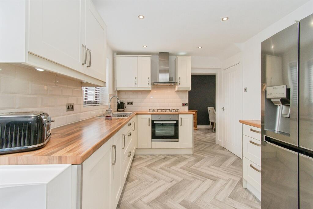 House in Normanton, Clover View - View 2