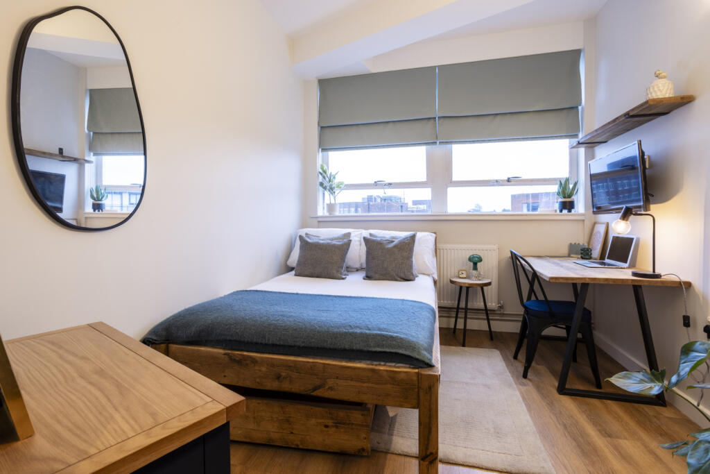 Flat 9, TW1X, London, TW1 - View 4