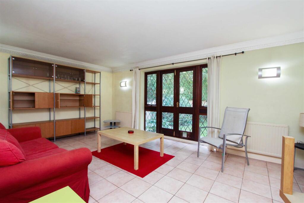 Apartment in Harrow - View 3