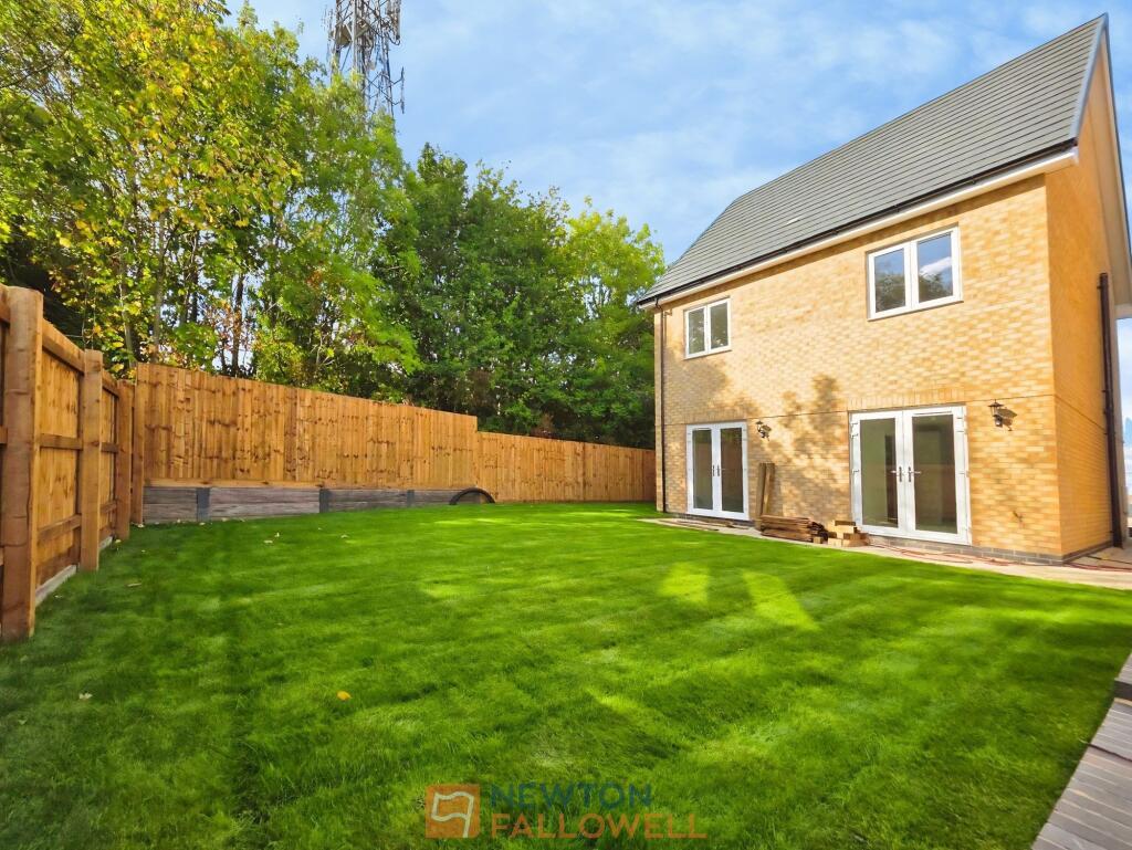 House in Mansfield, Nottinghamshire - View 3