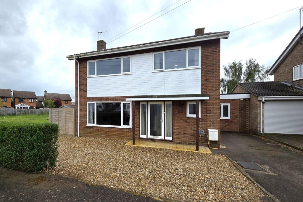 Main image of property: Northfield Close, Gamlingay SG19 3NP