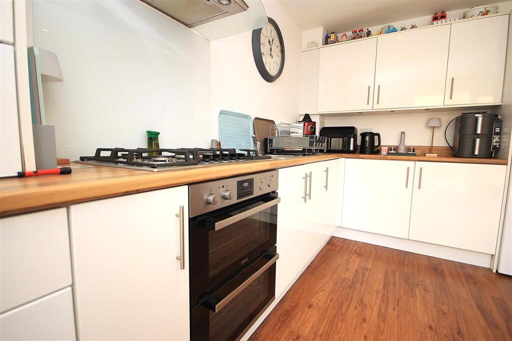 House in Carfin, Jerviston, Ravenscraig - More