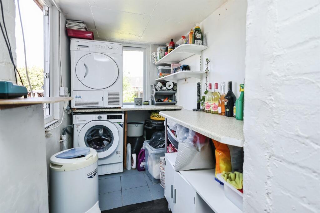 House in Birmingham, West Midlands - More