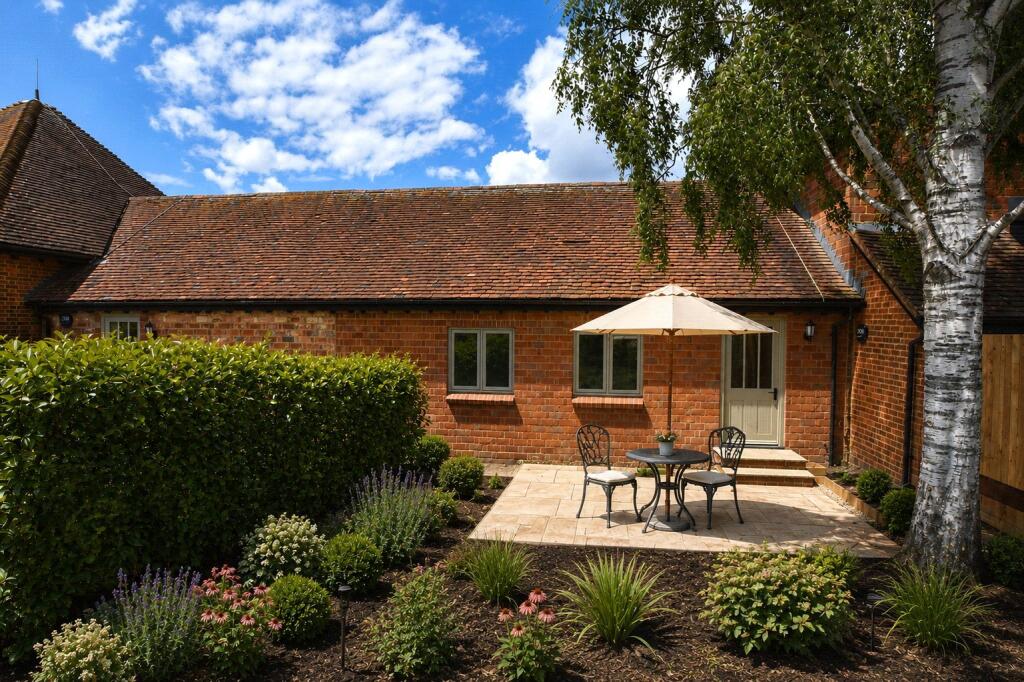 House in Guildford - View 5