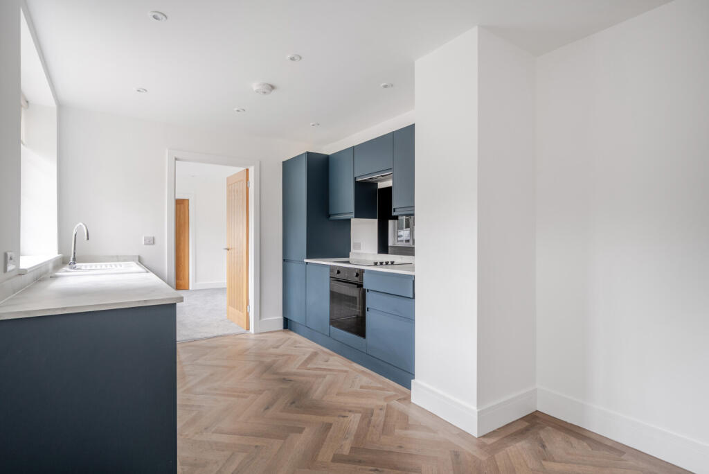 Main image of property: High Street, Thames Ditton, KT7