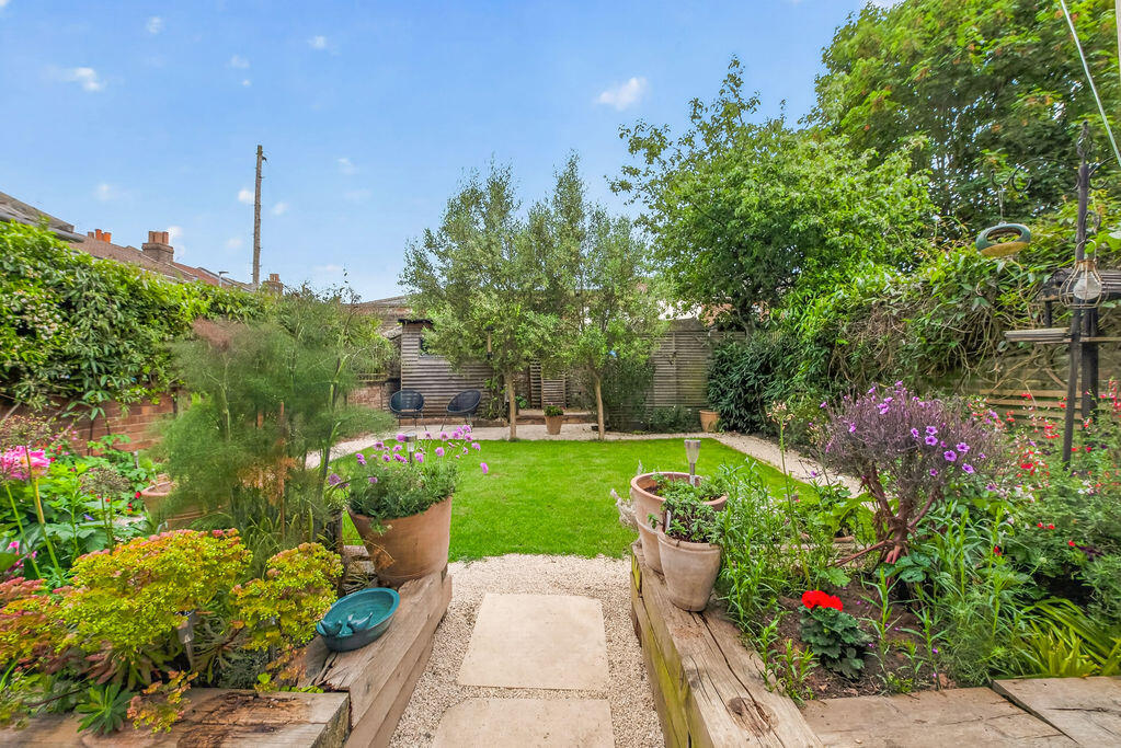 26, Lorne Road, Southsea photo 2