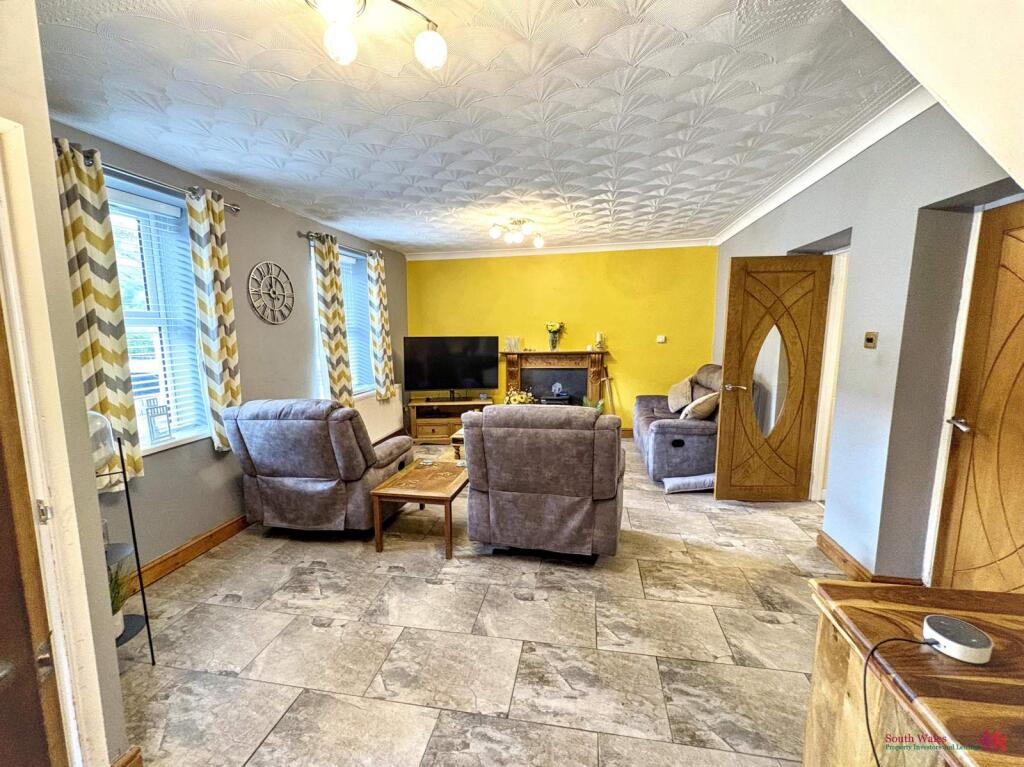 House in Cardiff, Tylorstown - View 5
