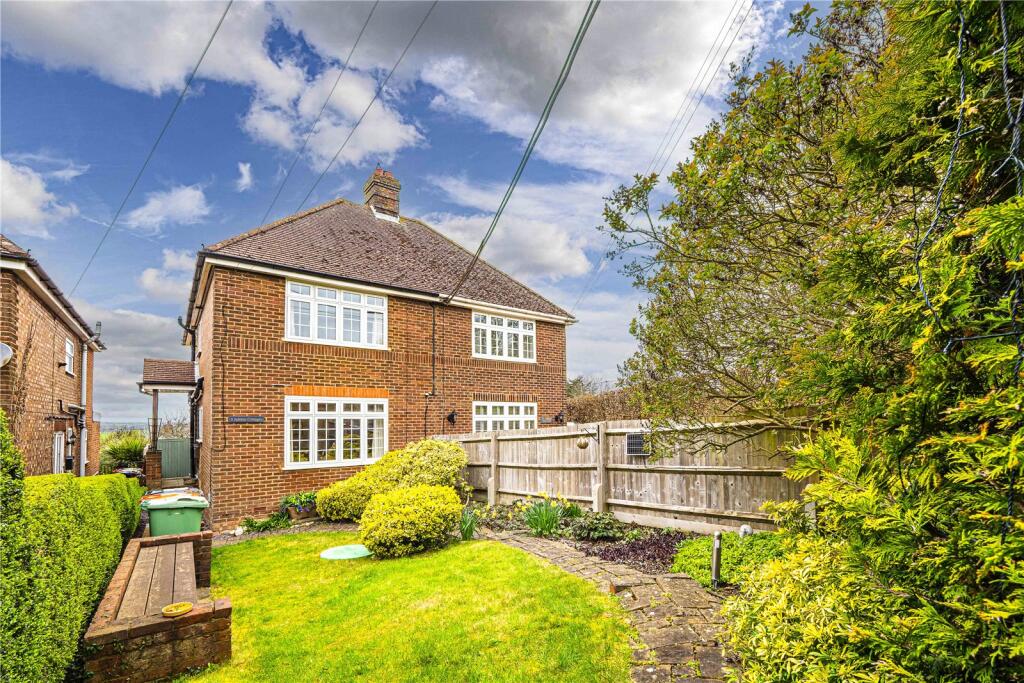 Main image of property: Tring Road, Dunstable, Central Bedfordshire, LU6