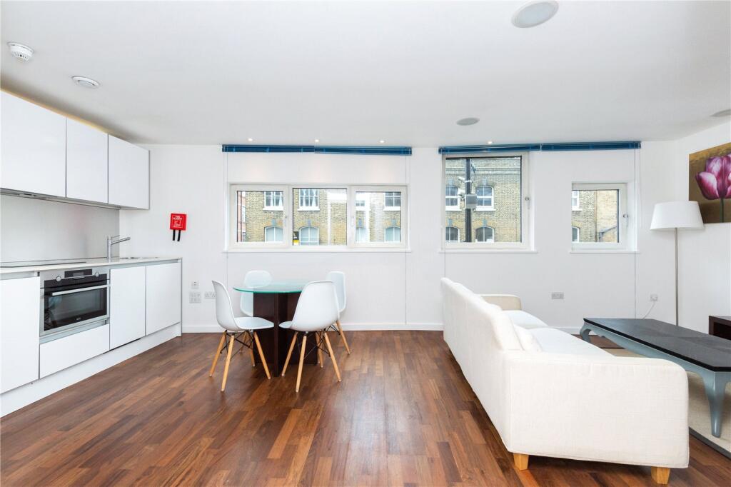 Apartment in London - More