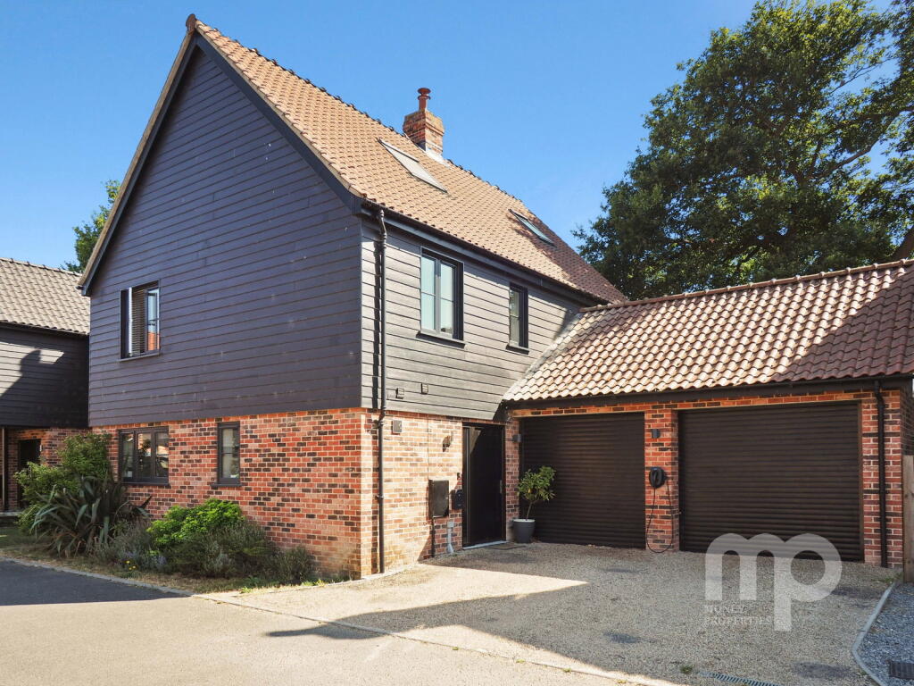 Main image of property: Warman Way, Ashwellthorpe, NR16