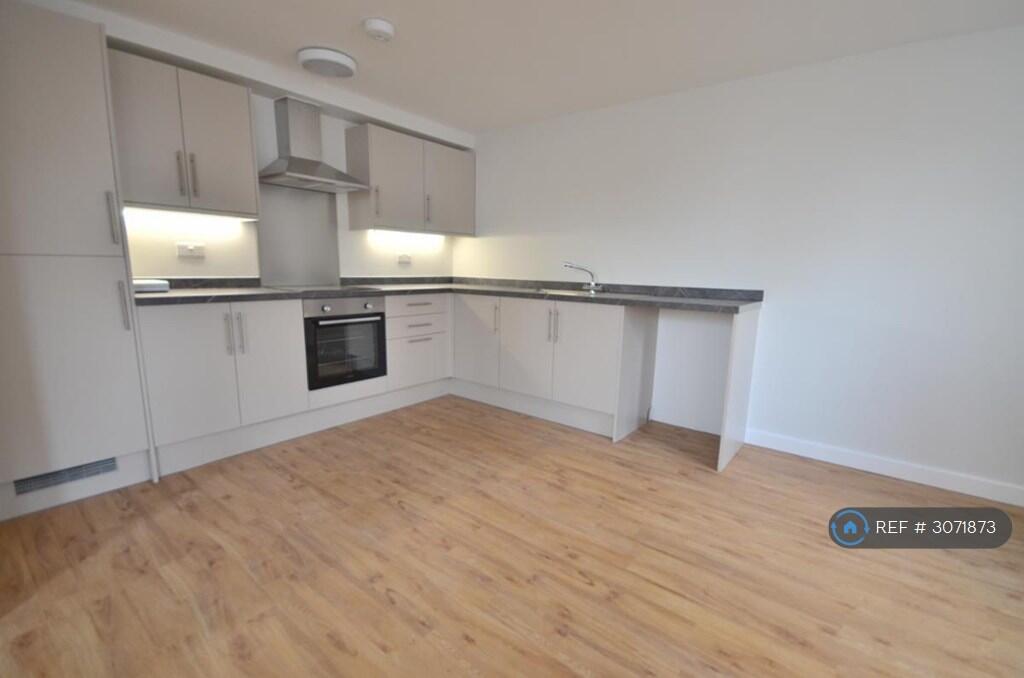 Apartment in Rochester - View 3
