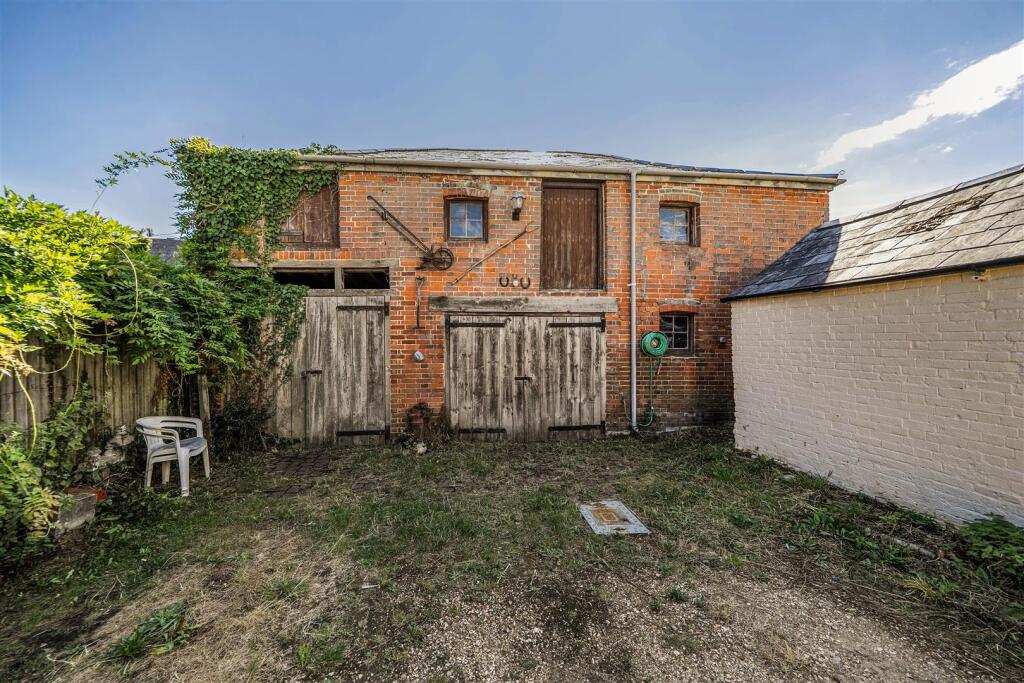 House in Fareham, Hampshire - View 5