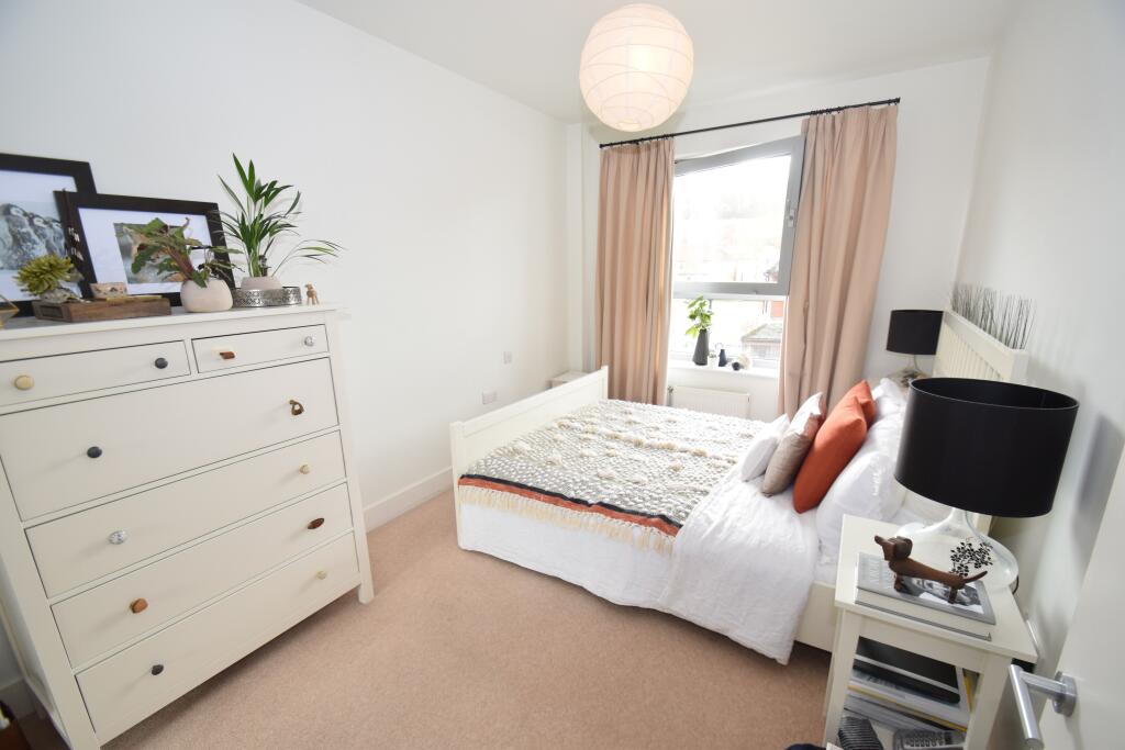 Apartment in Hemel Hempstead - View 4
