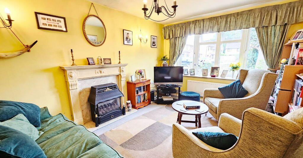 House in Hereford, Herefordshire - More