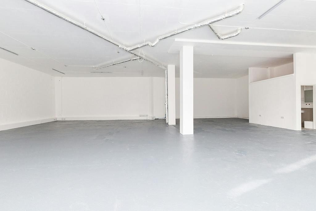 61 WALLIS ROAD7.jpg
