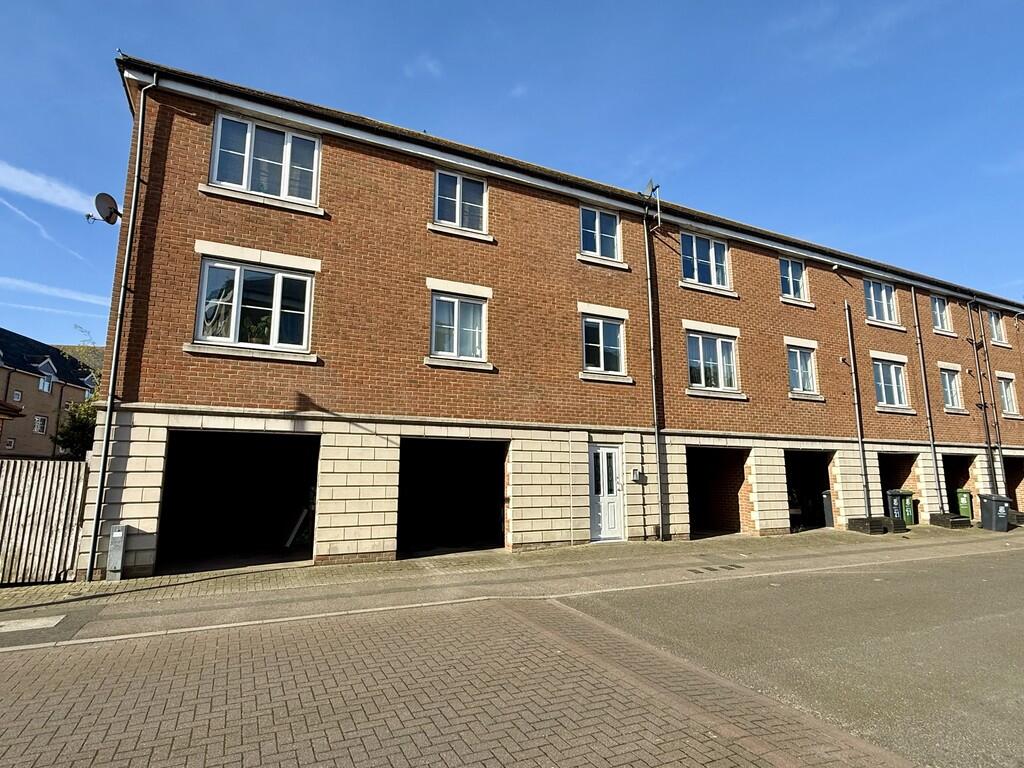 Main image of property: Ladbrooke Road, Cobholm, Great Yarmouth