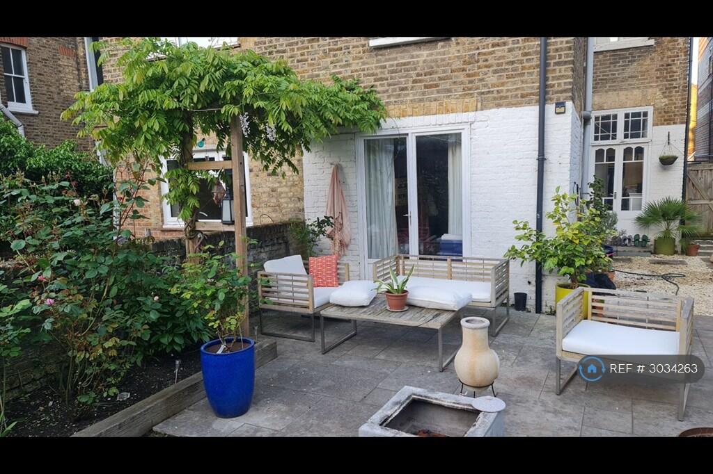 Main image of property: Newlands Park, London, SE26