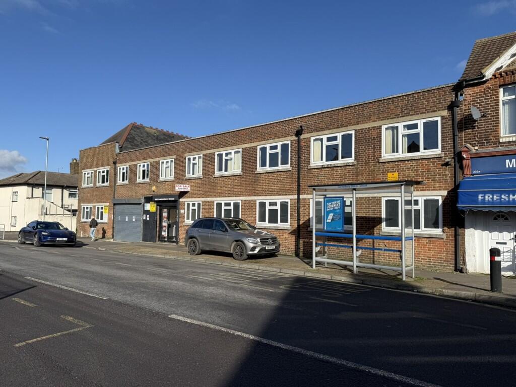 Main image of property: 302,  Canterbury Street, Gillingham, Kent, ME7 5JP