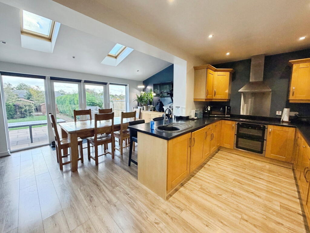 House in Lichfield, Shenstone - View 3