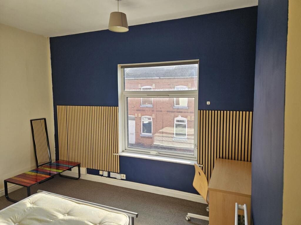 House in Leicester - View 5