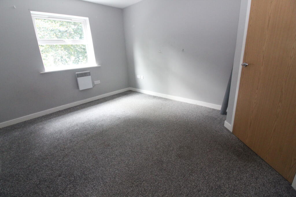 Apartment in Warrington - View 5