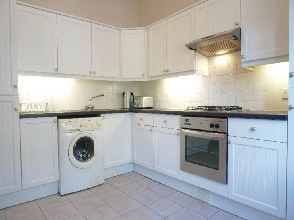Apartment in Edinburgh - View 3