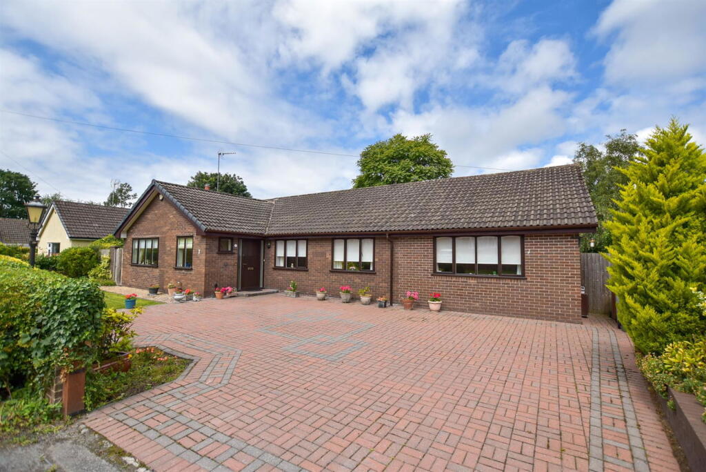 Main image of property: Pineway, Heswall