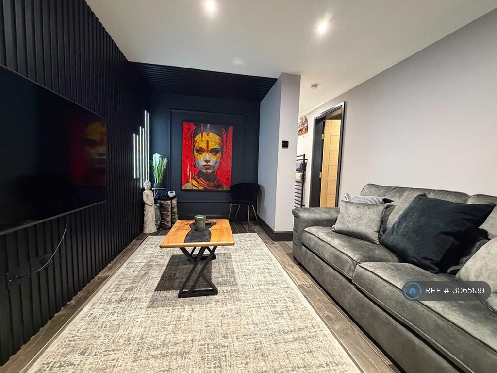 Main image of property: Len Cox Walk, Manchester, M4