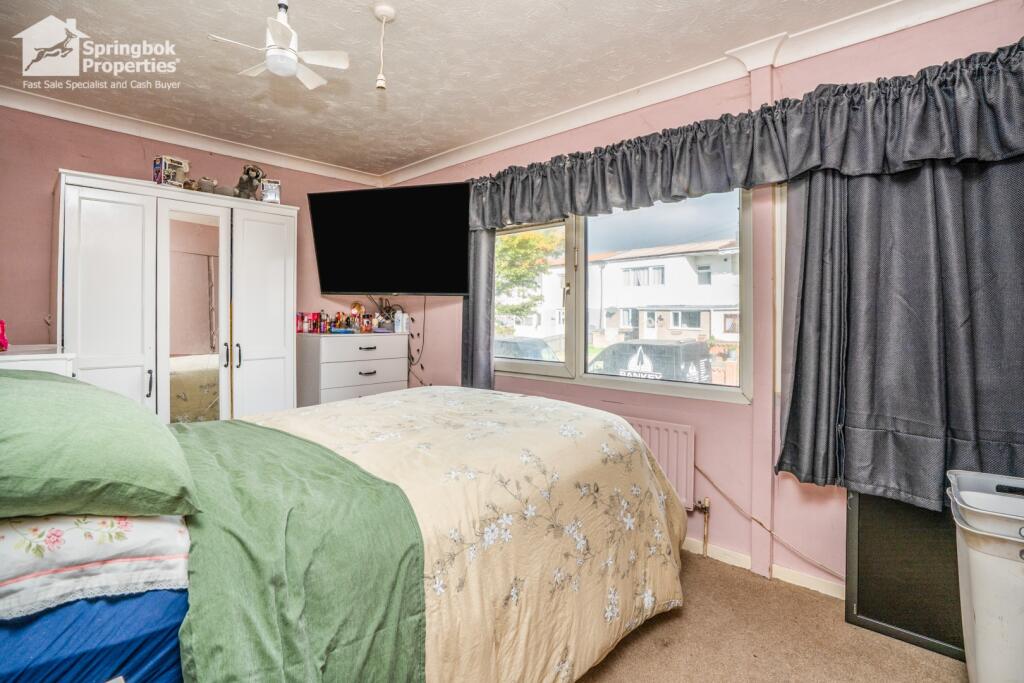 House in Portsmouth - More