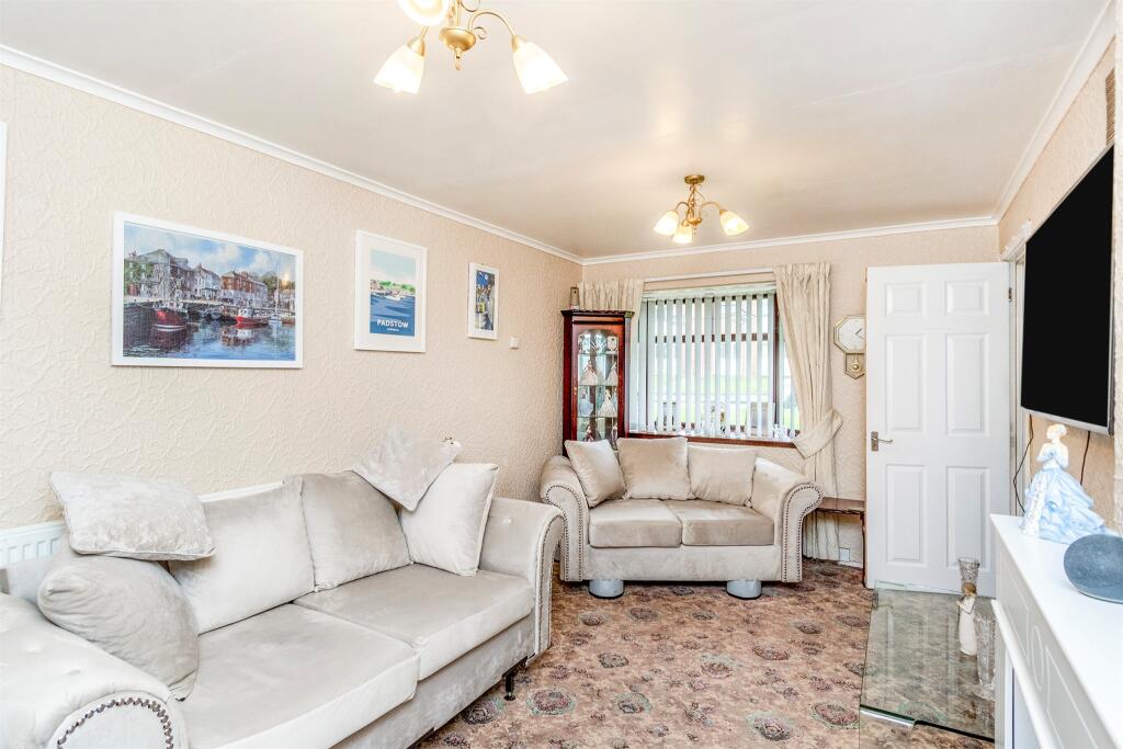 Dibble Close, Willenhall photo 3